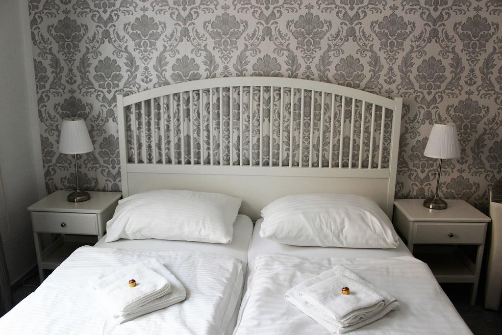 Hotel Amadeus Ceske Budejovice Bagian luar foto