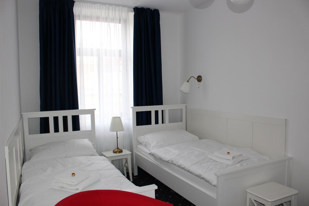 Hotel Amadeus Ceske Budejovice Bagian luar foto