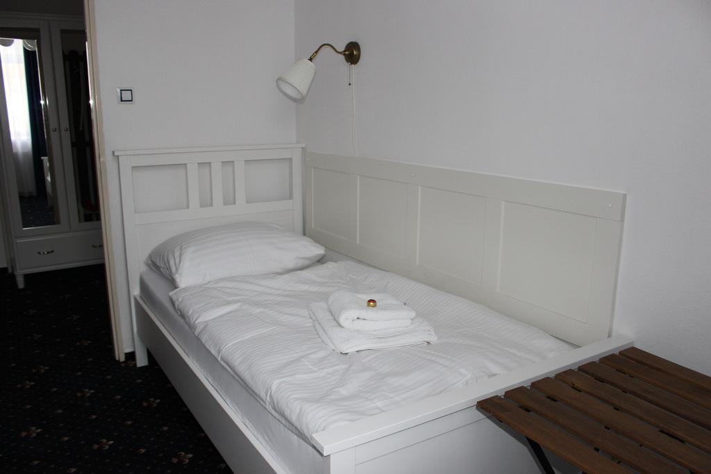 Hotel Amadeus Ceske Budejovice Bagian luar foto
