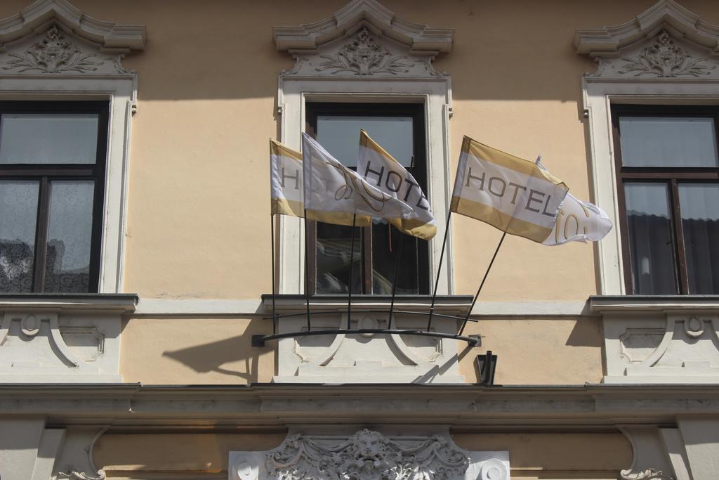 Hotel Amadeus Ceske Budejovice Bagian luar foto