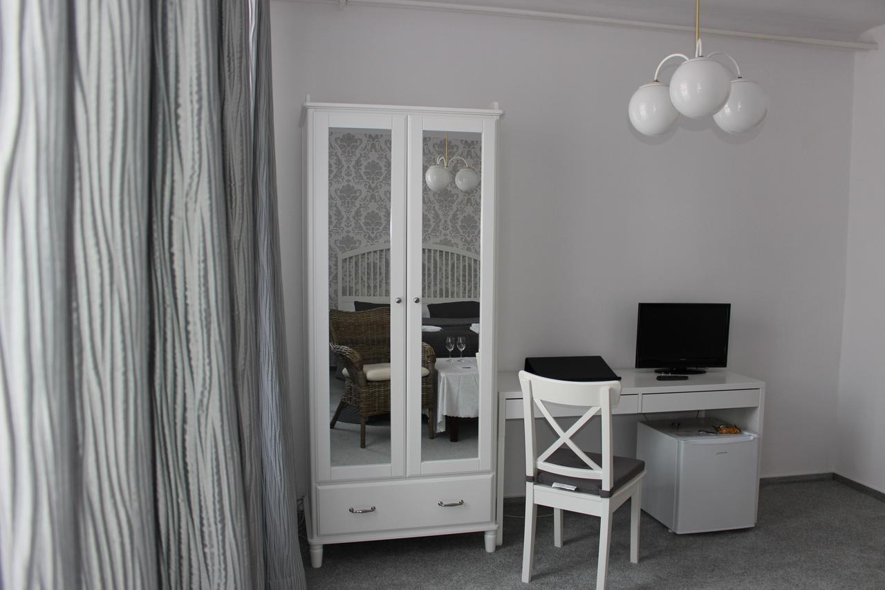 Hotel Amadeus Ceske Budejovice Bagian luar foto