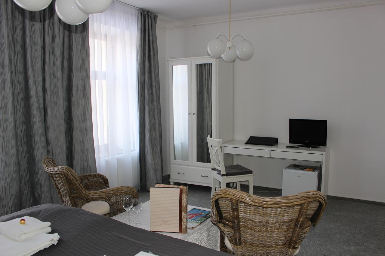 Hotel Amadeus Ceske Budejovice Bagian luar foto