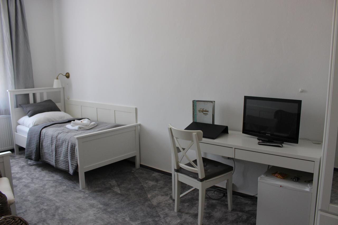 Hotel Amadeus Ceske Budejovice Bagian luar foto