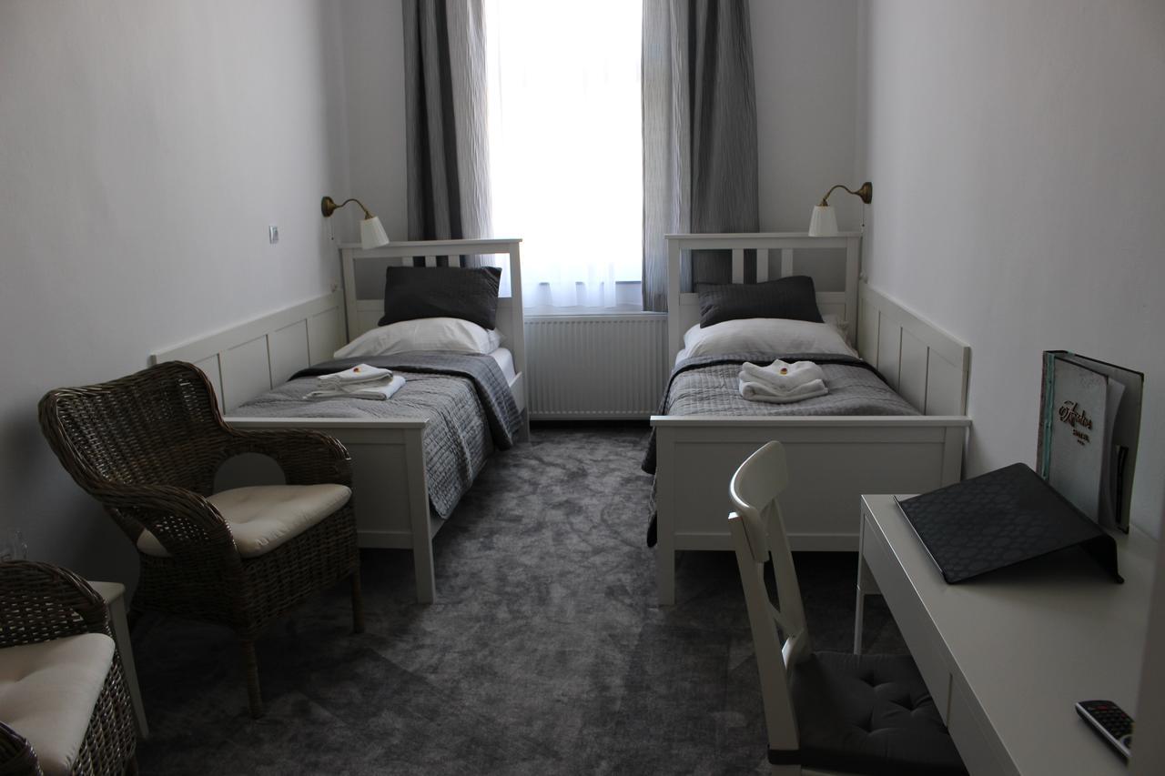 Hotel Amadeus Ceske Budejovice Bagian luar foto