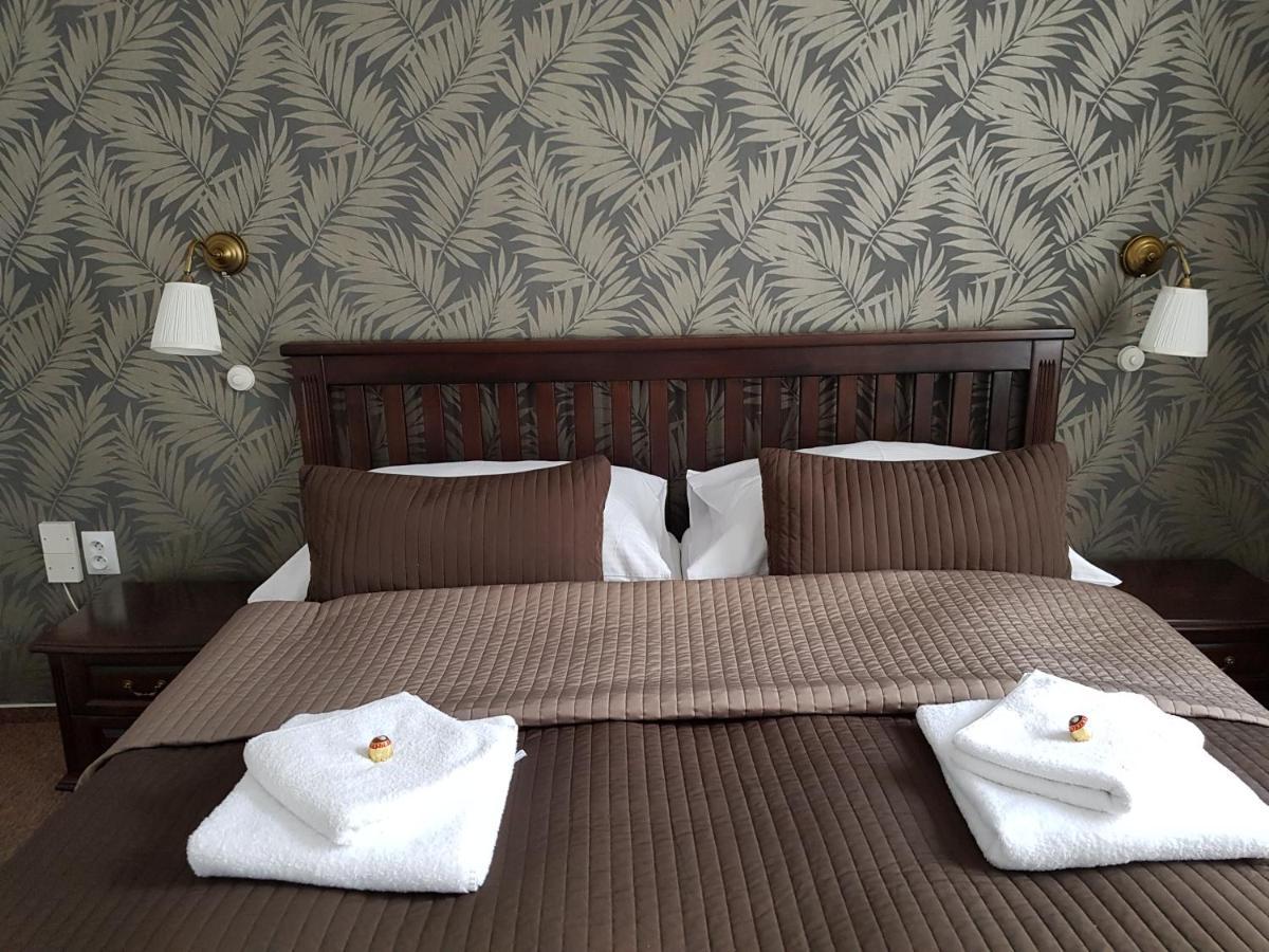 Hotel Amadeus Ceske Budejovice Bagian luar foto
